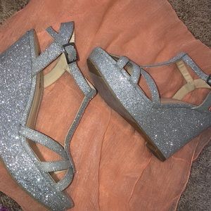 Touch of Nina Sparkling Wedges